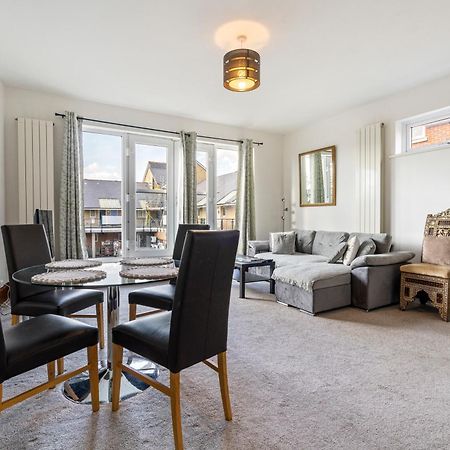 Modern 2 Bedroom Apartment In Mitcham, London Exteriör bild