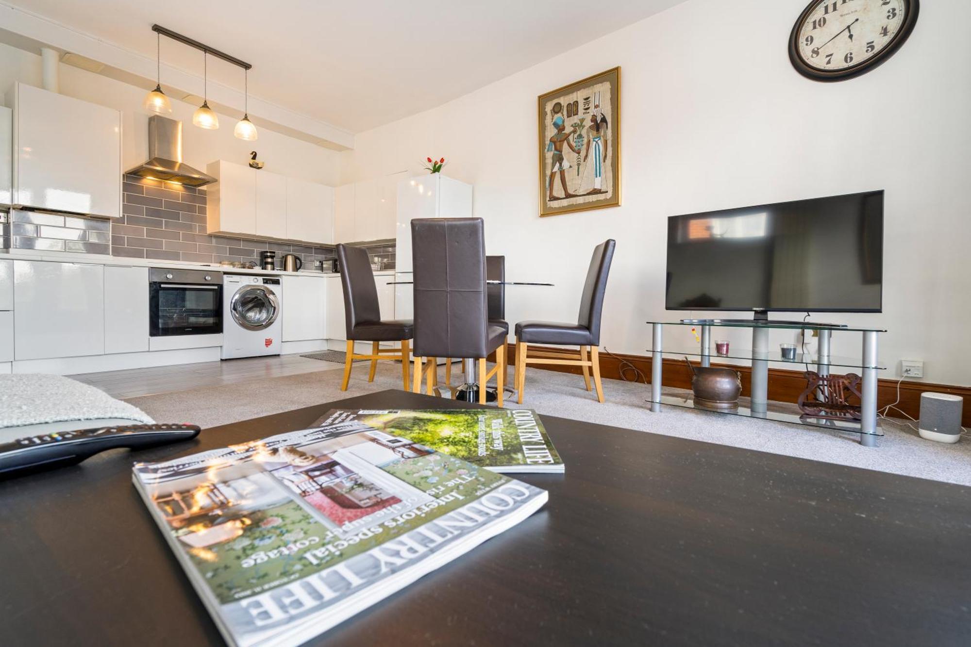 Modern 2 Bedroom Apartment In Mitcham, London Exteriör bild