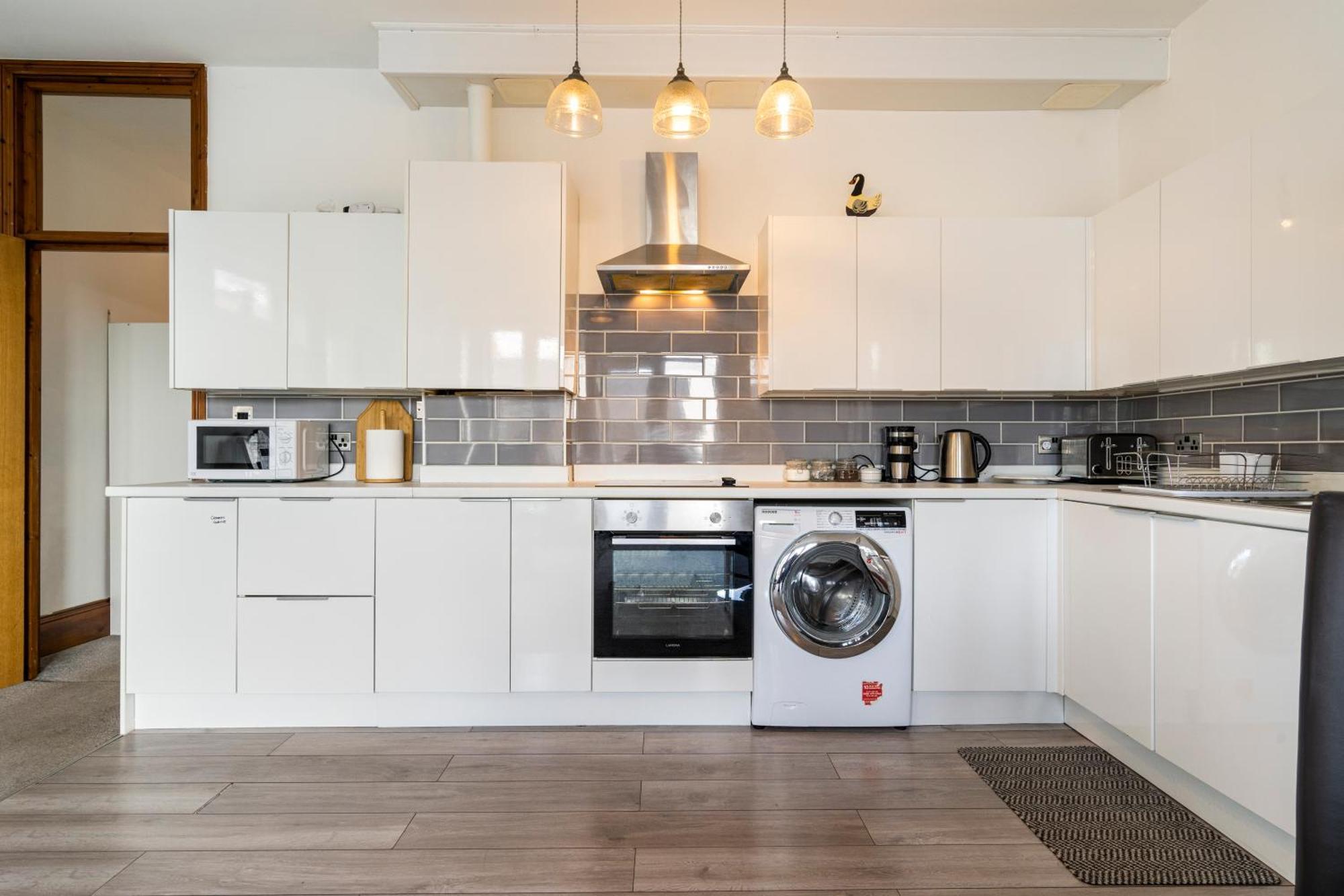 Modern 2 Bedroom Apartment In Mitcham, London Exteriör bild