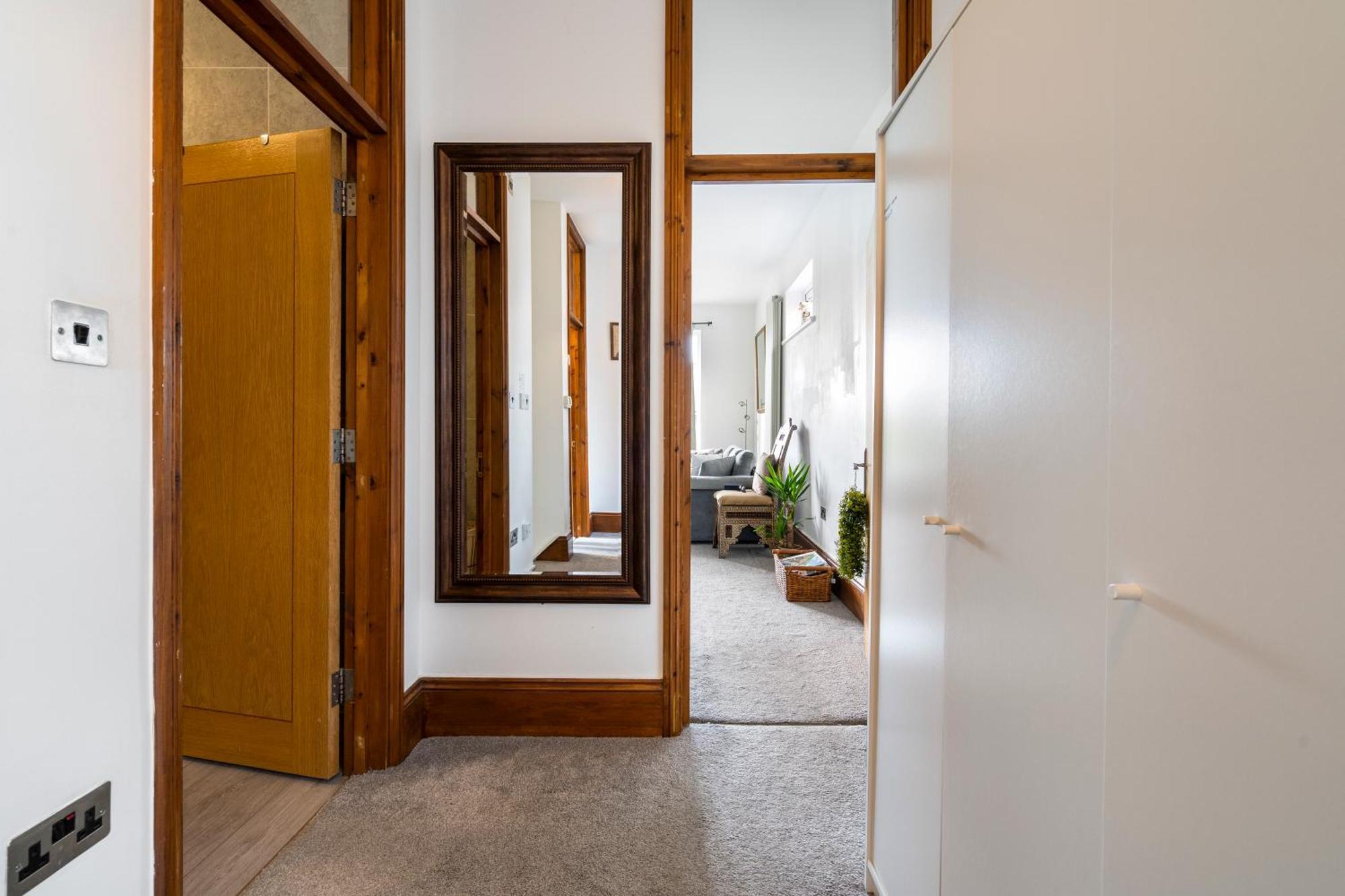 Modern 2 Bedroom Apartment In Mitcham, London Exteriör bild